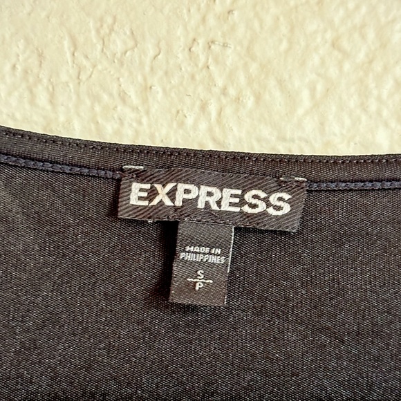 Express Blouse - Picture 5 of 5